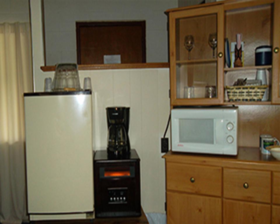 Holiday Motel Canon City Room photo